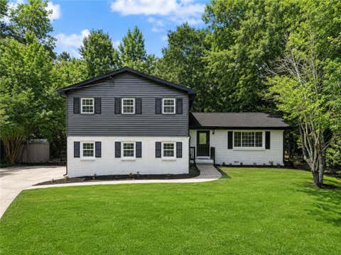 Homes For Sale - 3042 Pathview Lane<br/> Marietta, GA 30062