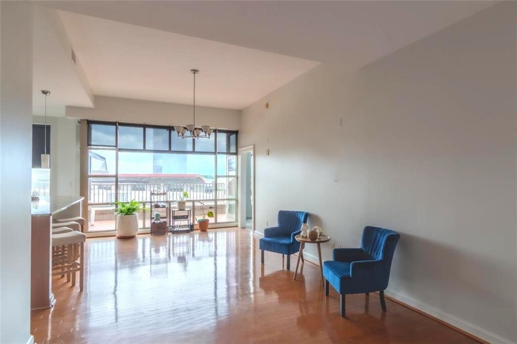 250 Park Avenue West NW 903