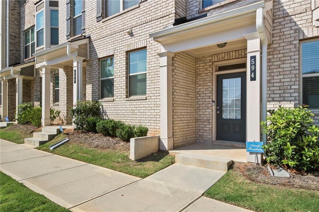 594 Amarante Circle