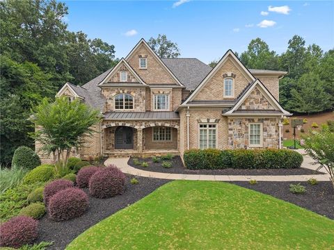Homes For Sale - 210 Manor Close<br/> Milton, GA 30004