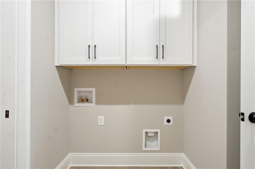 Canton, Georgia, 30114, United States, 5 Bedrooms Bedrooms, ,6 BathroomsBathrooms,Residential,Active,2041349