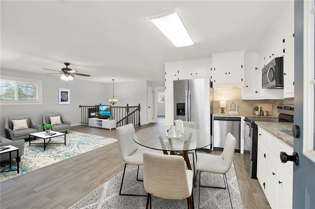5 Greenbriar Avenue