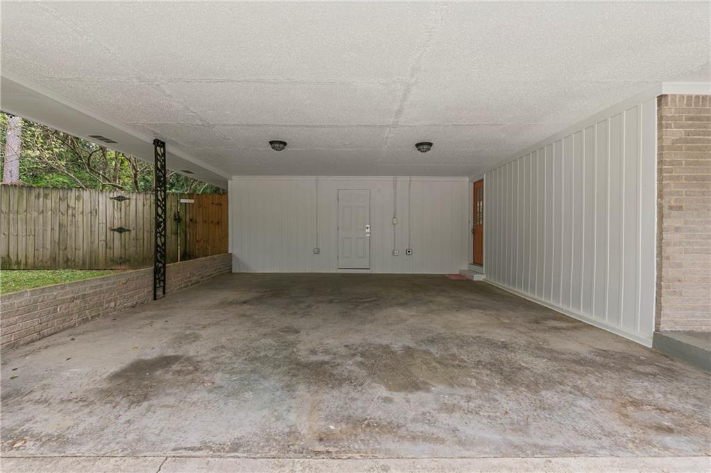 1619 Moncrief Circle