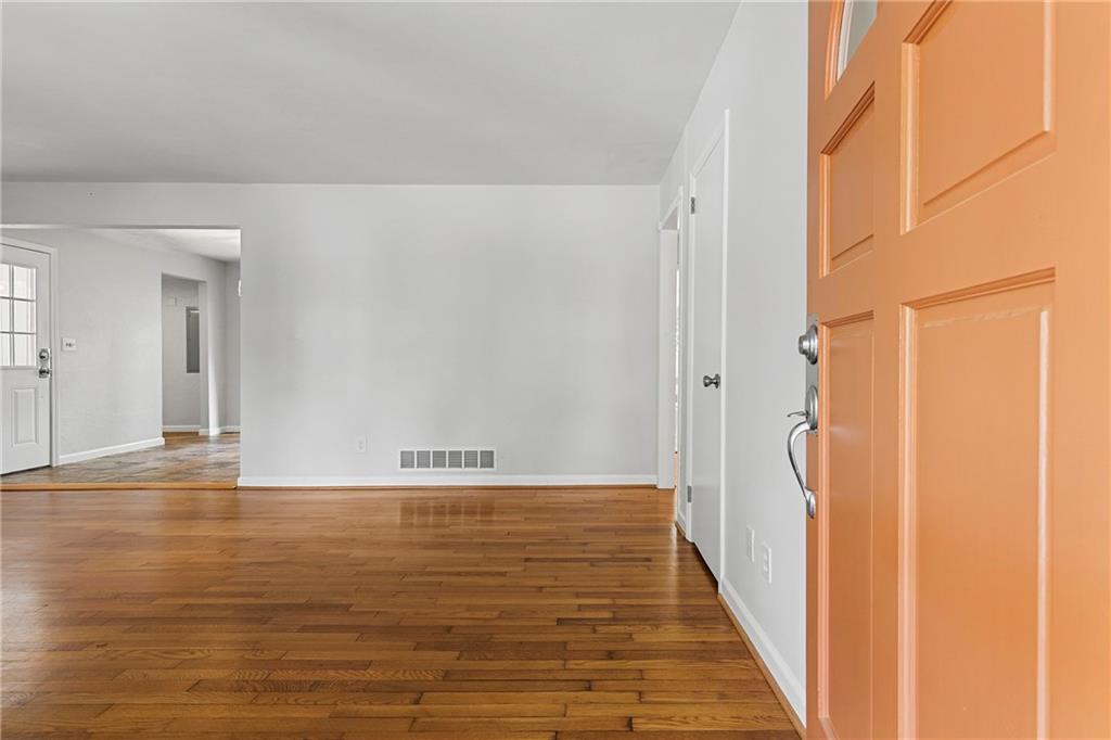 1619 Moncrief Circle