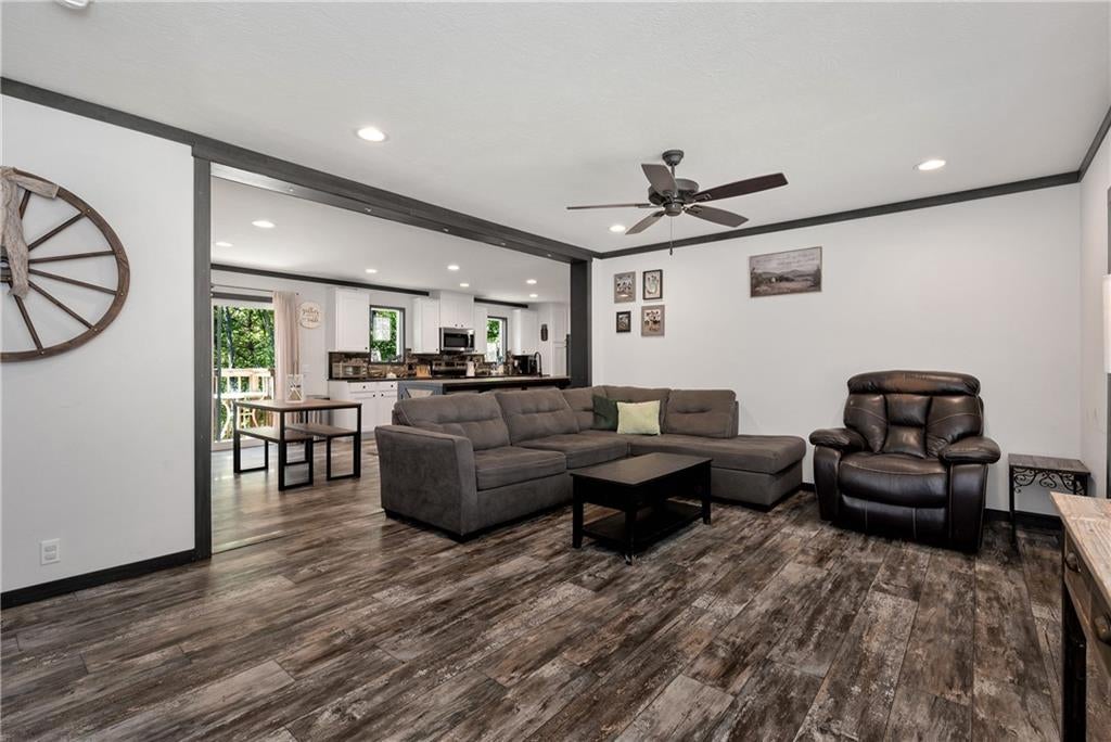 215 Mountain View Road