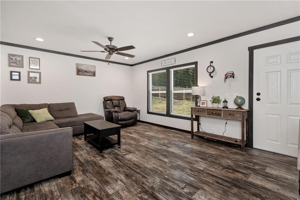 215 Mountain View Road
