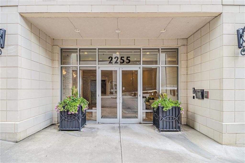 2255 Peachtree Road NE 527