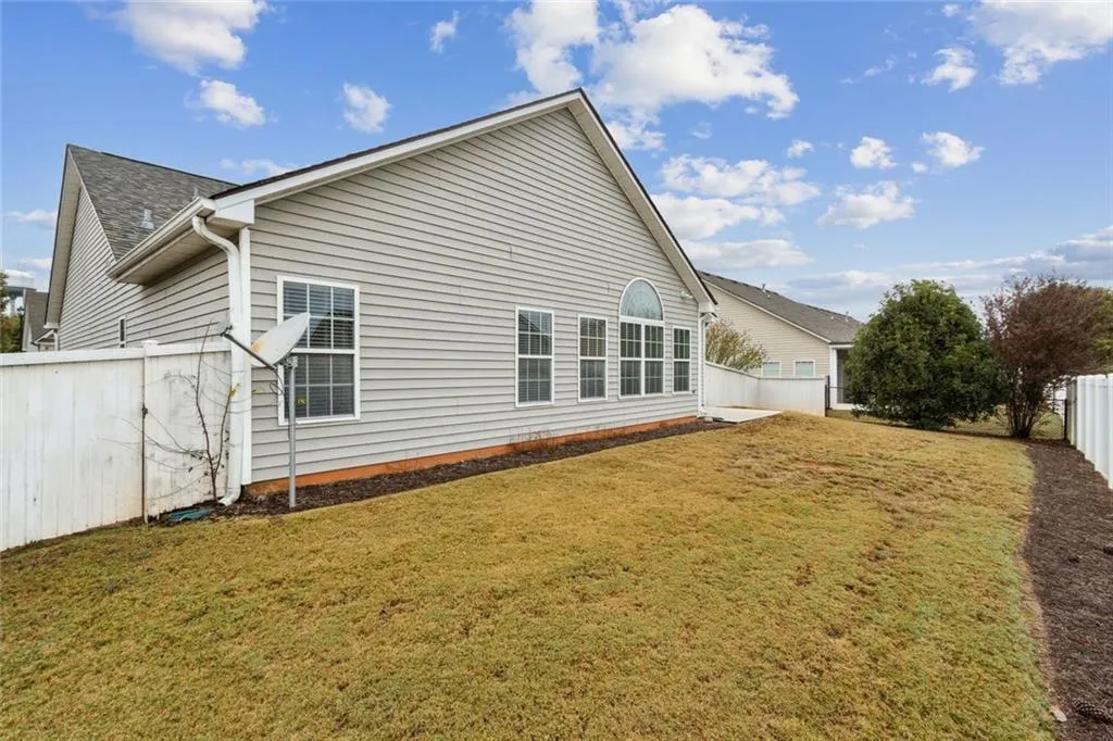 Winder, Georgia 30680, United States, 3 Bedrooms Bedrooms, ,2 BathroomsBathrooms,Residential,Active,236238