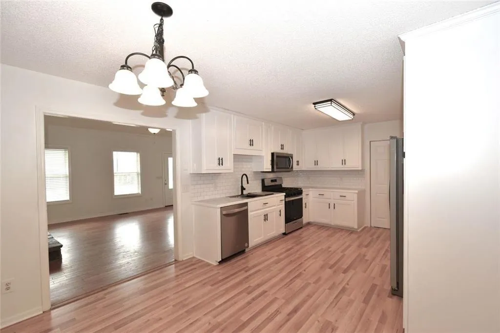 Jasper, Georgia 30143, United States, 3 Bedrooms Bedrooms, ,2 BathroomsBathrooms,Residential,Active,223044