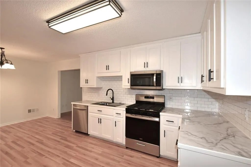 Jasper, Georgia 30143, United States, 3 Bedrooms Bedrooms, ,2 BathroomsBathrooms,Residential,Active,223044