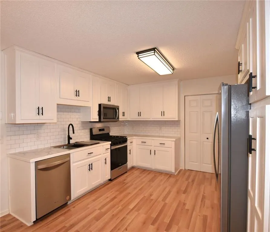 Jasper, Georgia 30143, United States, 3 Bedrooms Bedrooms, ,2 BathroomsBathrooms,Residential,Active,223044