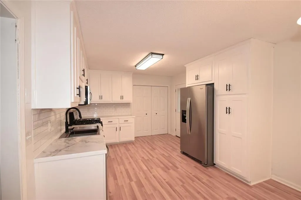 Jasper, Georgia 30143, United States, 3 Bedrooms Bedrooms, ,2 BathroomsBathrooms,Residential,Active,223044