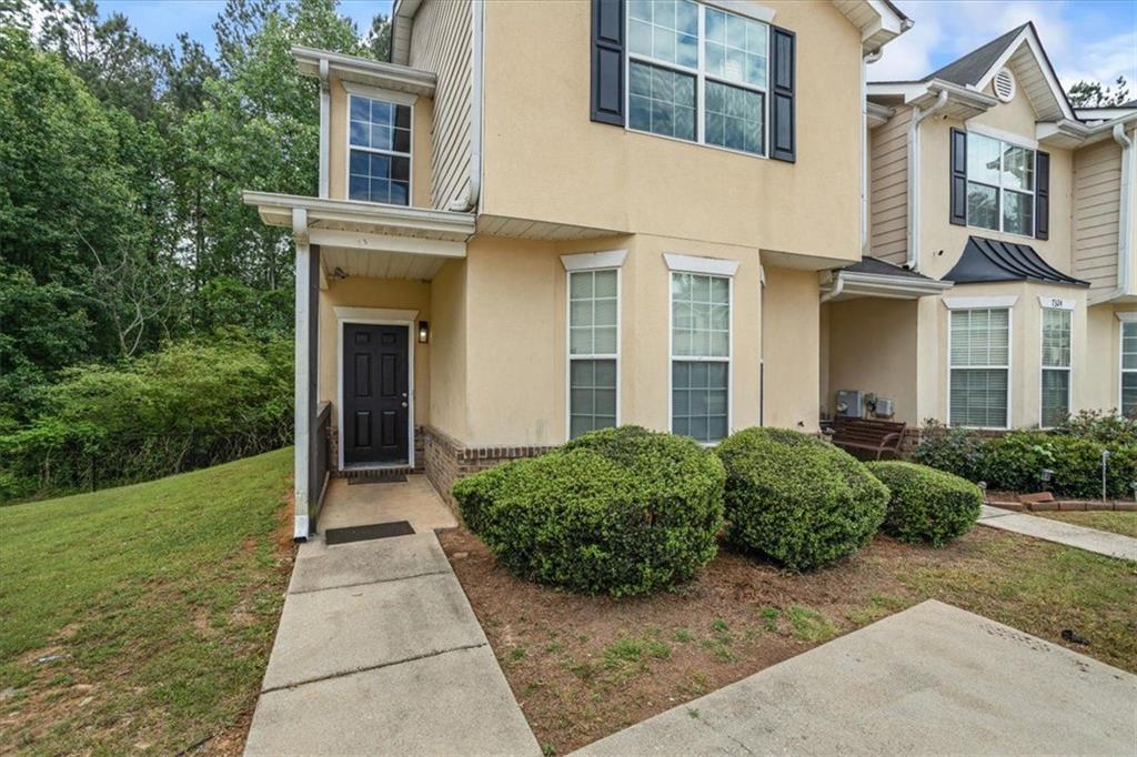 7322 Bridlewood Ct Ct, Jonesboro, Georgia image 2