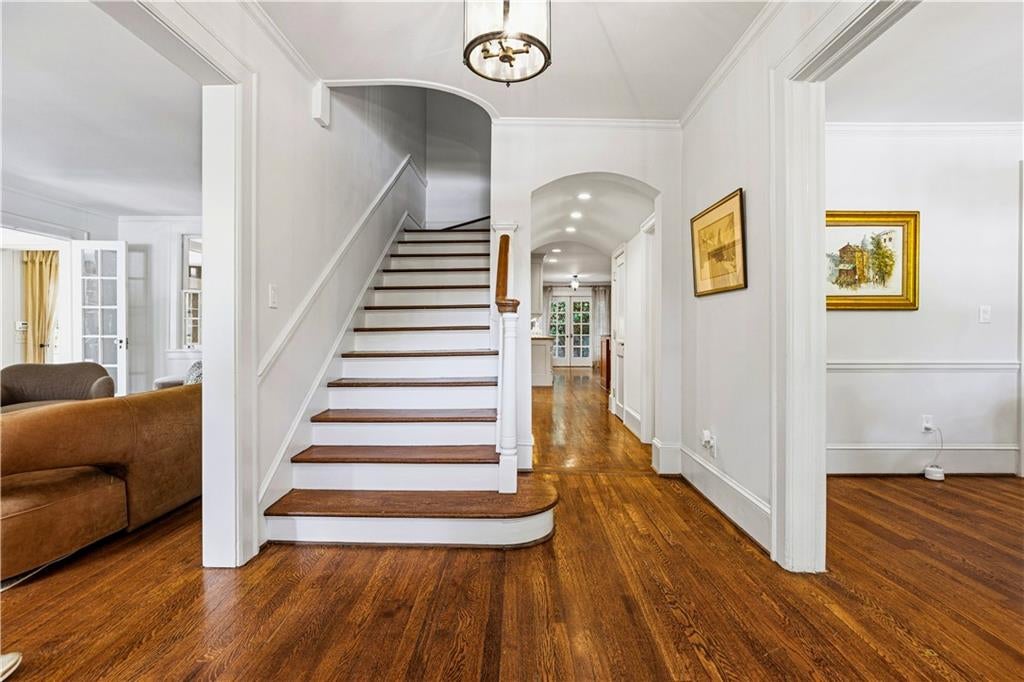 9 Palisades Road NE