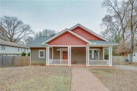 Homes For Sale - 1698 Temple Avenue<br/> College Park, GA 30337