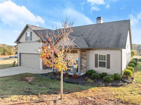 A home in Dawsonville