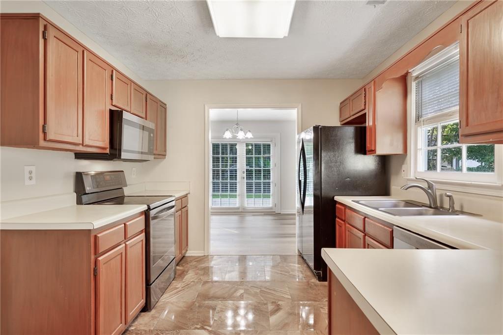 2185 VALLEY WOOD Drive