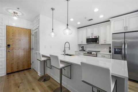 Condo For Sale - 400 W Peachtree Street #705<br/> Atlanta, GA 30308