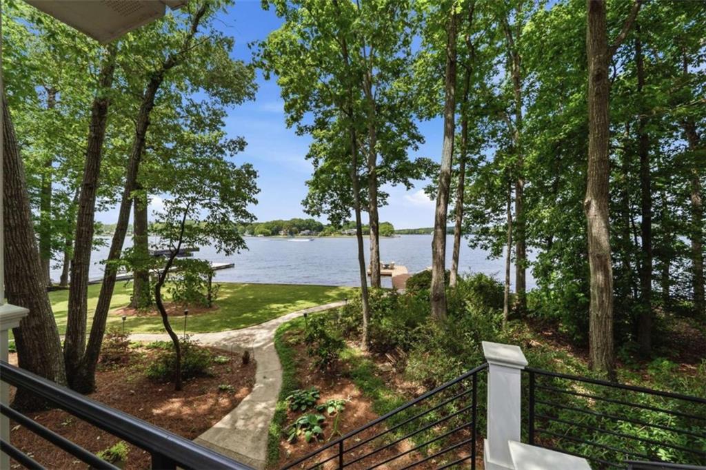 165 Lakeview Drive