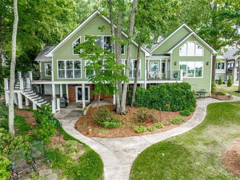 Homes For Sale - 165 Lakeview Drive<br/> Eatonton, GA 31024