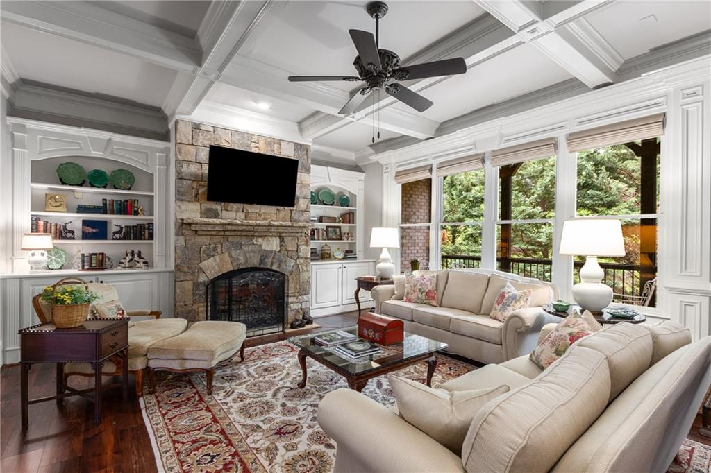 320 Wisteria Circle, Roswell, Georgia image 11