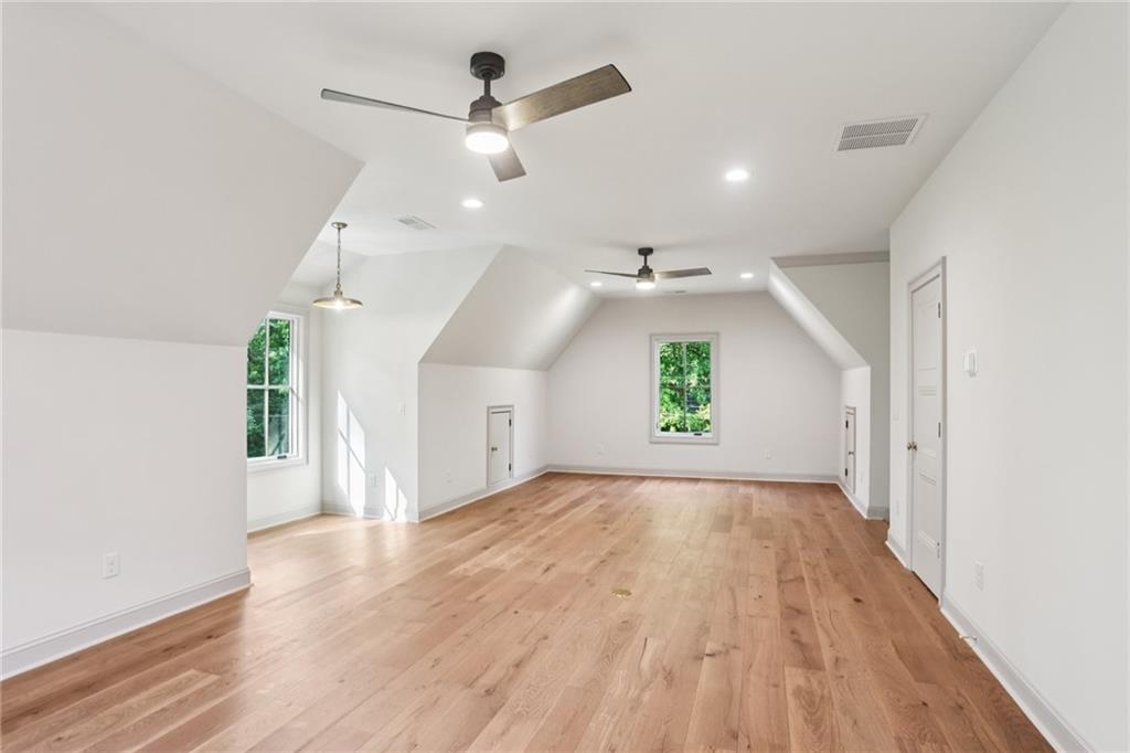 OAKTON - Residential