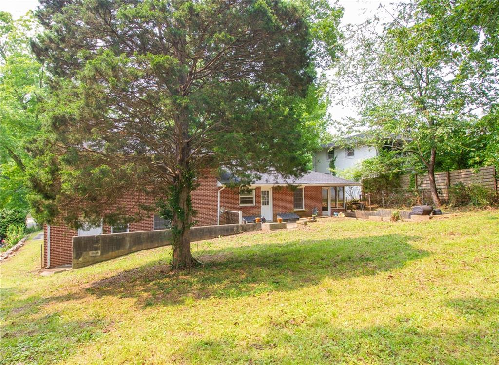 1558 BOULDERWOODS Drive SE