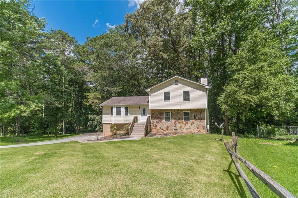 2645 Holly Berry Trail