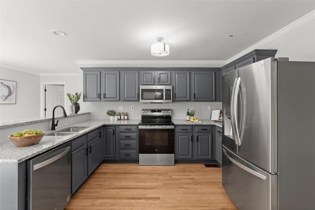 610 Adam Circle