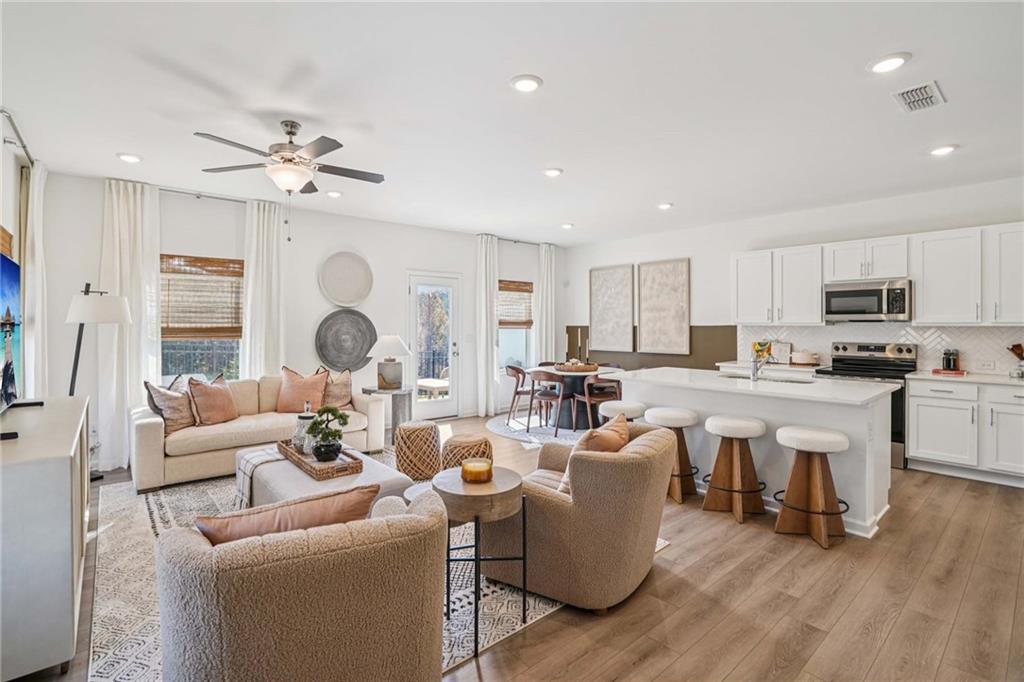 6732 Armonia Drive SW