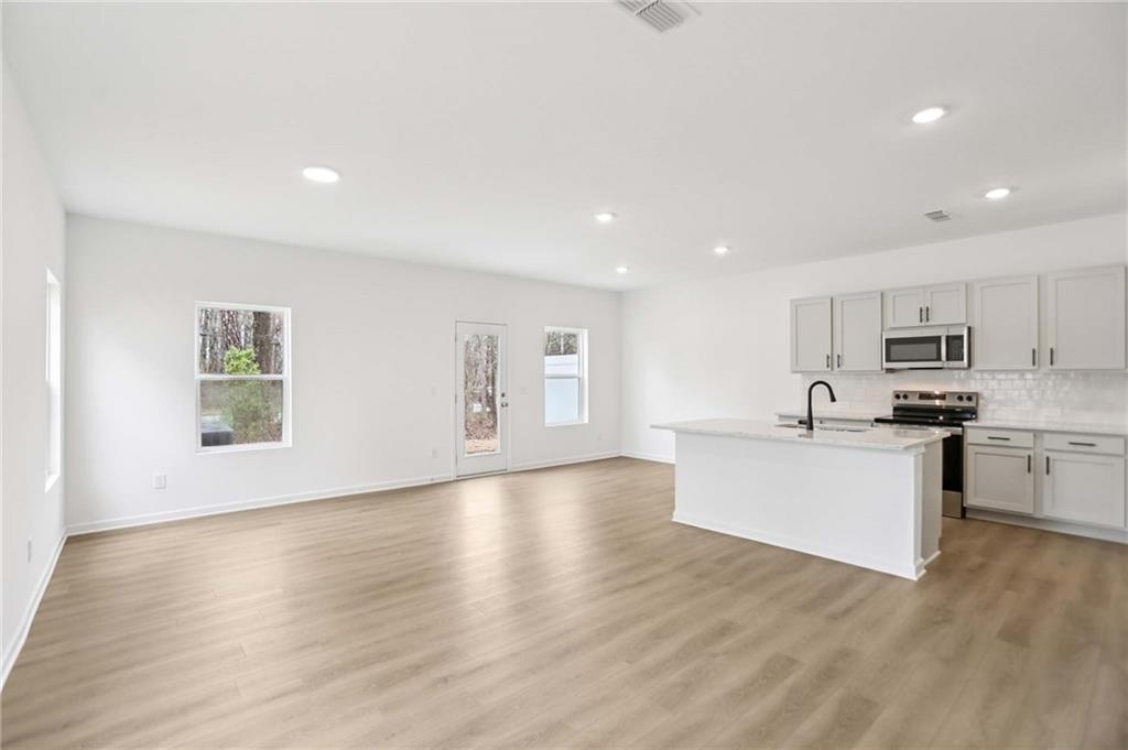 6732 Armonia Drive SW