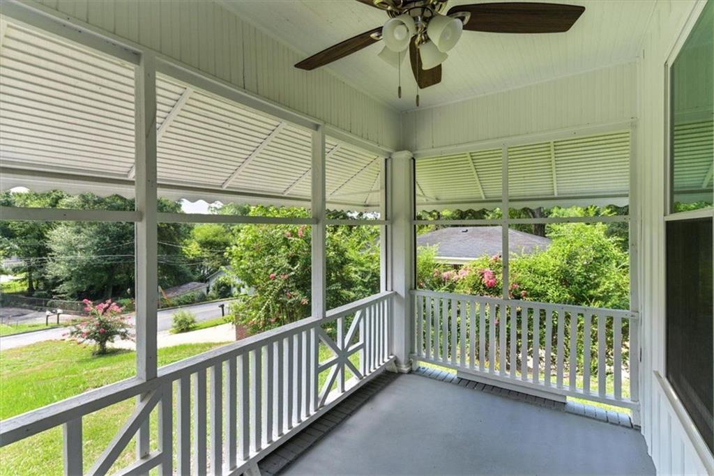 205 COUPER Street NE