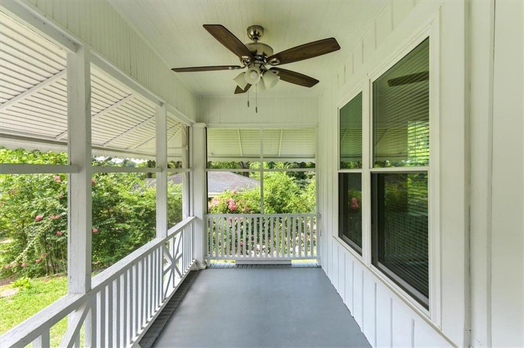 205 COUPER Street NE