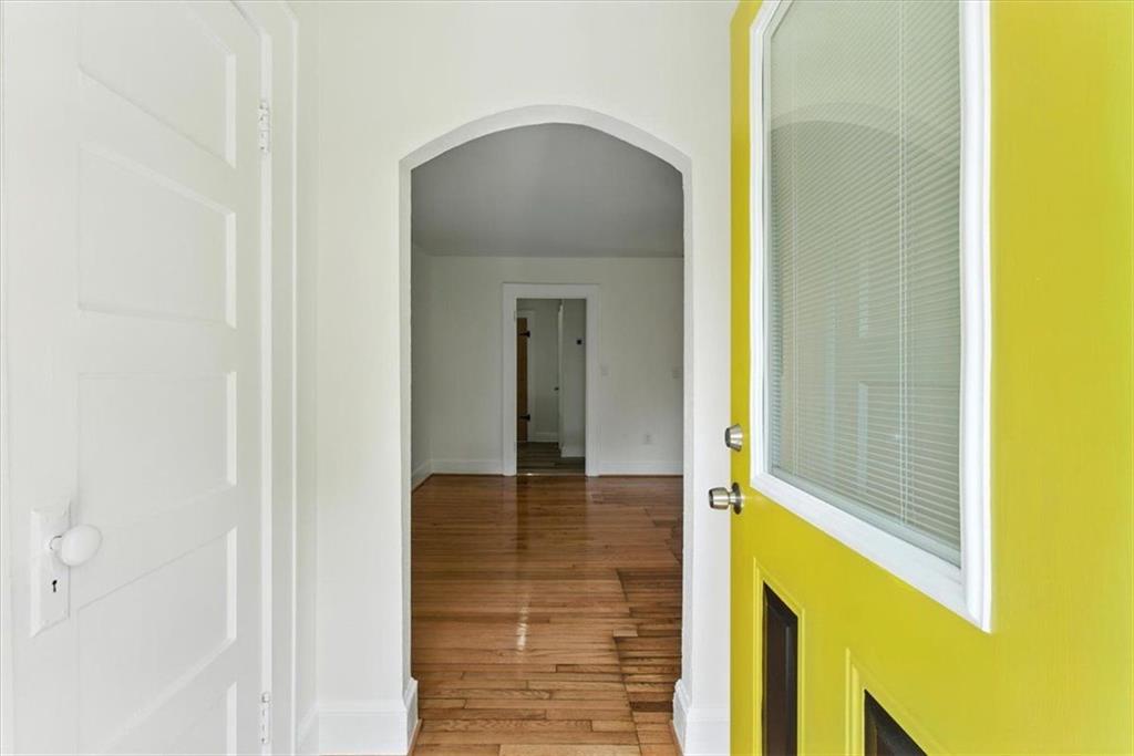 205 COUPER Street NE