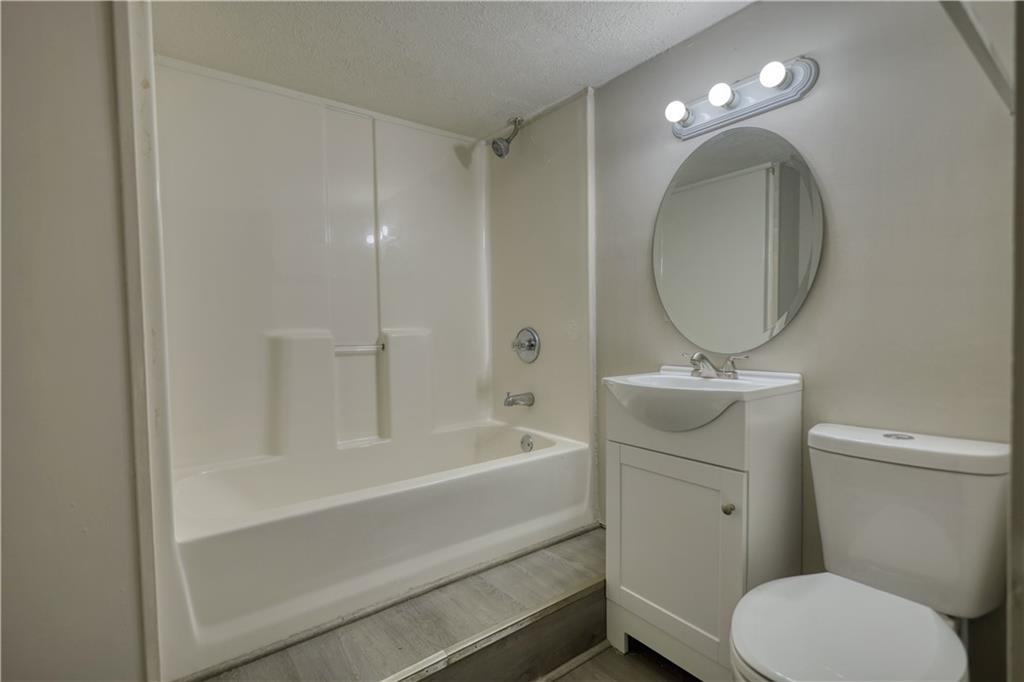 7535 Asbury Drive, Riverdale, Georgia image 38