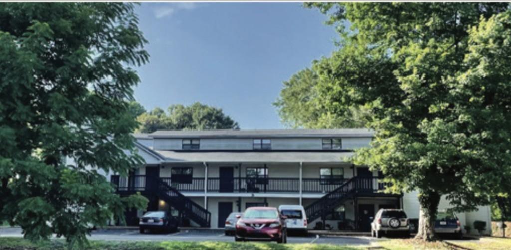 1 bedroom / 1 bathroom Fully Renovated Ground level apartment. LVP Flooring, Granite in the Kitchen, SS Appliances. Move in Ready!! Rent includes water, trash & landscaping.