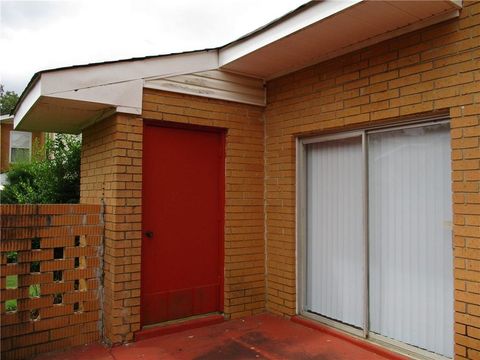 Condo For Sale - 102 Westcliff Center #D<br/> Warner Robins, GA 31093