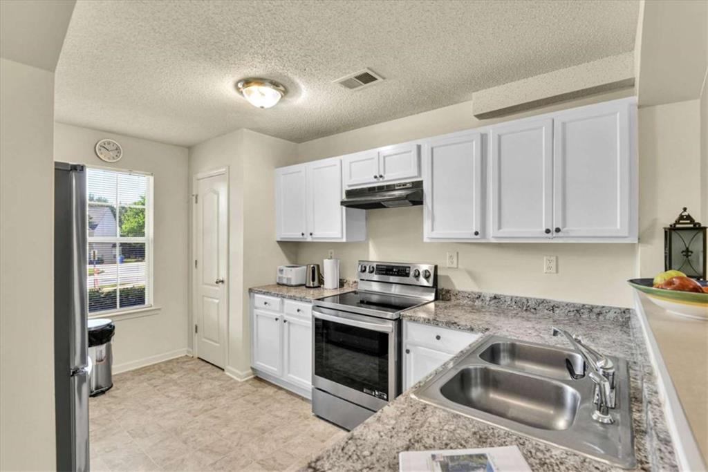 749 Outlook Way