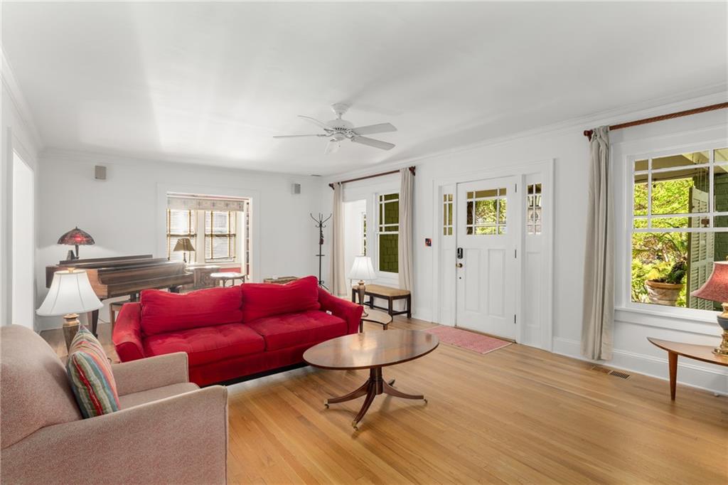 374 8th Street NE