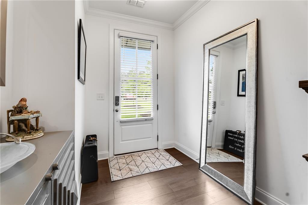 6635 Beacon Drive, Atlanta, Georgia image 6