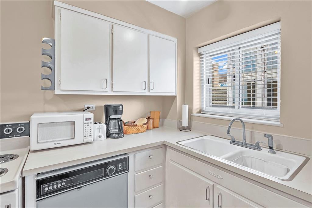 300 Peachtree Street NE 23N