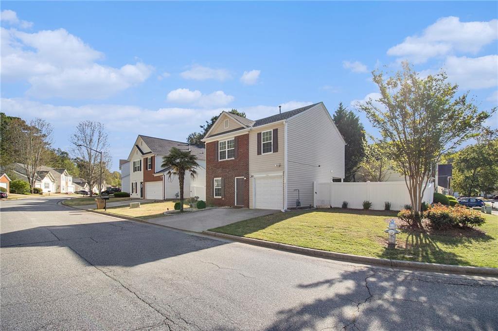 206 Oak Grove Way, Acworth, Georgia image 2