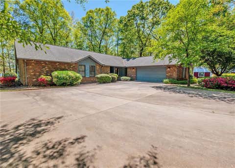 Homes For Sale - 7 Old Oak Trail<br/> Hartwell, GA 30643