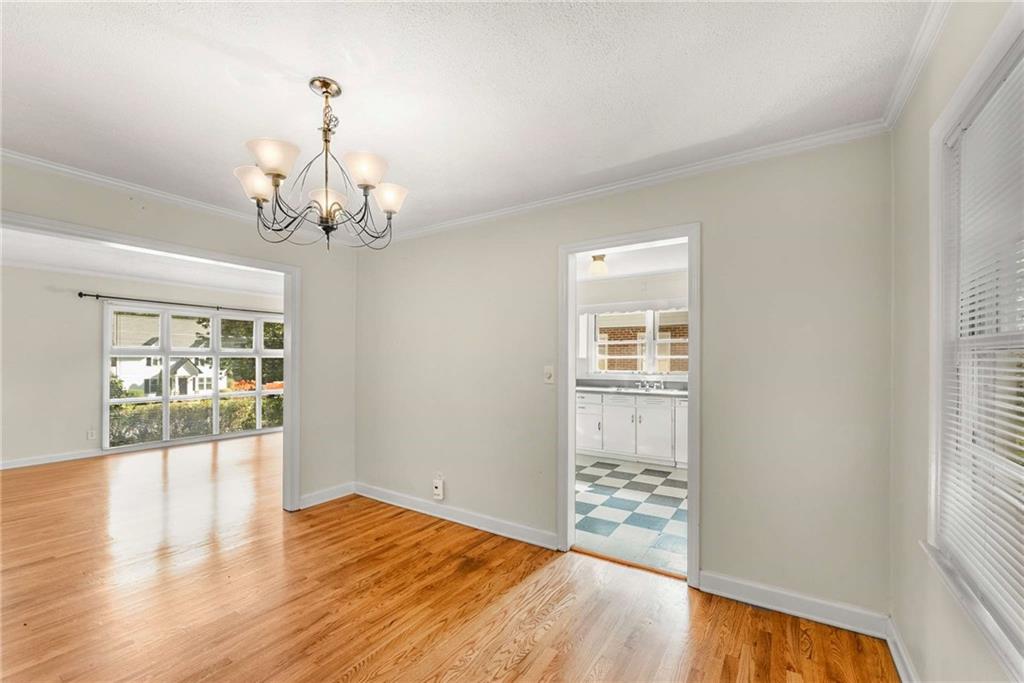 1307 Mayfair Drive NE