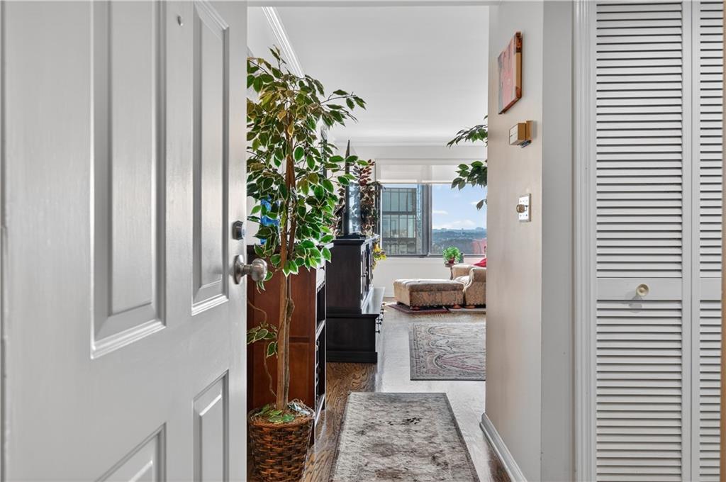 3481 Lakeside Drive NE 2706