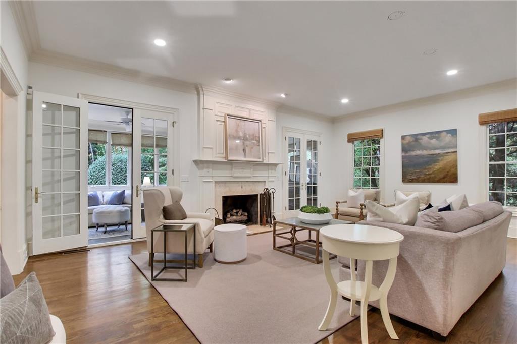 12 Old Paces Place NW