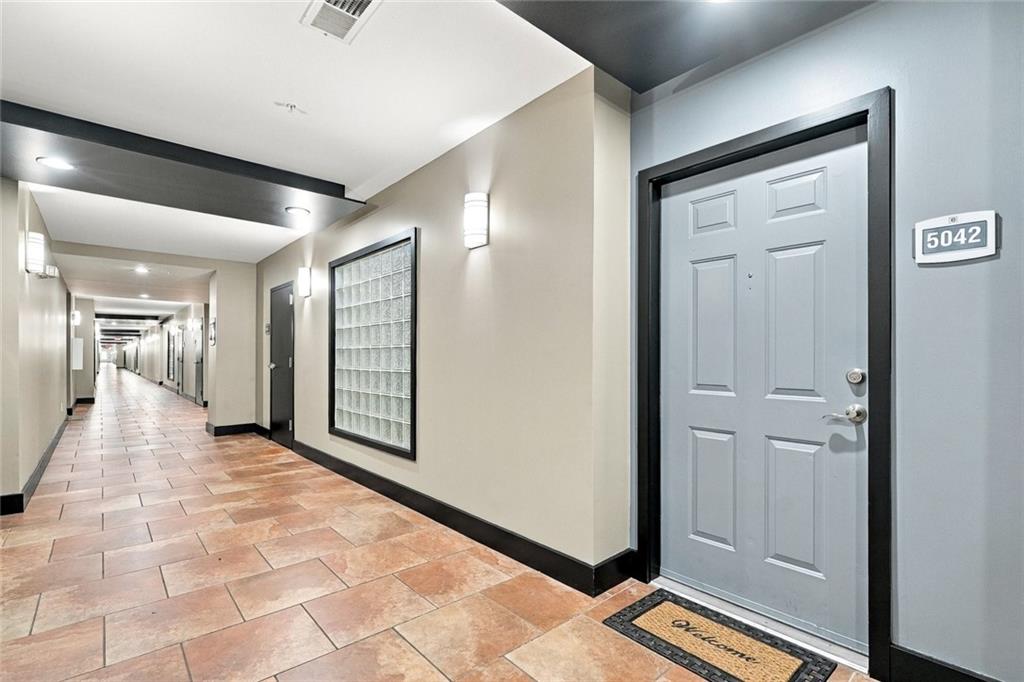390 17th Street NW 5042