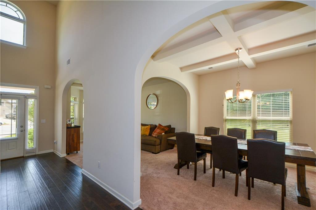 6816 Diamond Drive, Rex, Georgia image 5