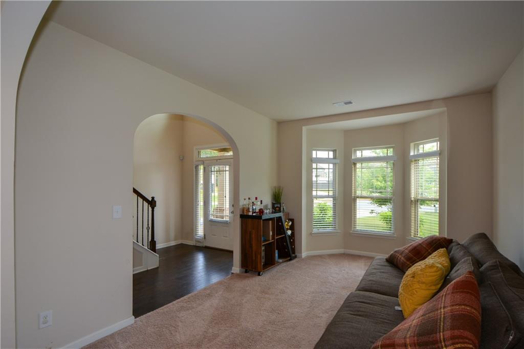 6816 Diamond Drive, Rex, Georgia image 3