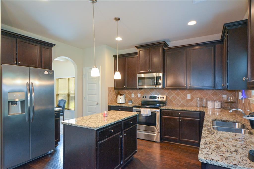 6816 Diamond Drive, Rex, Georgia image 6